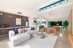 Lily Pad Retreat - A Luxe Poolside Parap Oasis